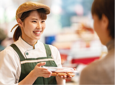 自らの手で、お客様に届ける。
